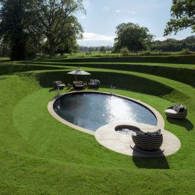 Pool, gardens and grounds